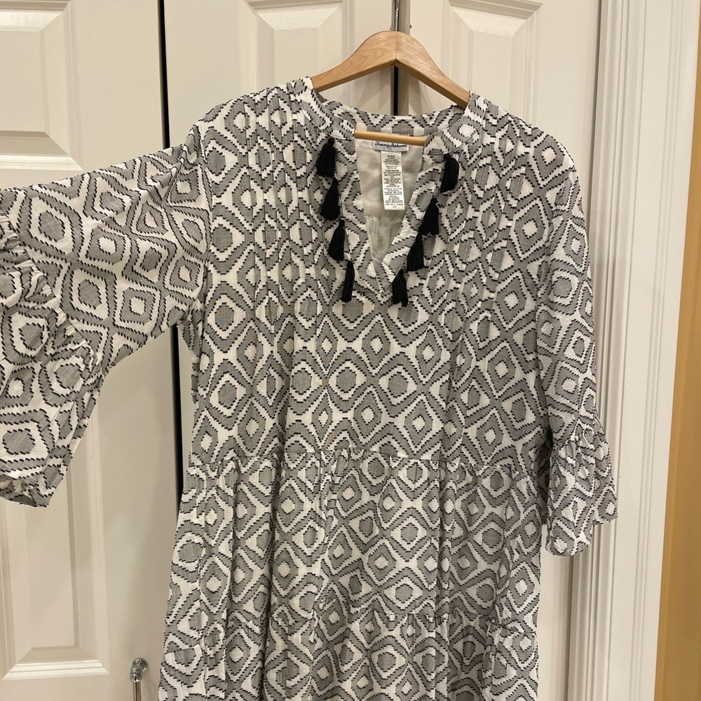 Tommy Bahama Gray and White Patterned Dress with Black Tassels